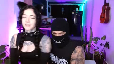 kuro_shir0 online show from April 11, 2026, 1:54 am