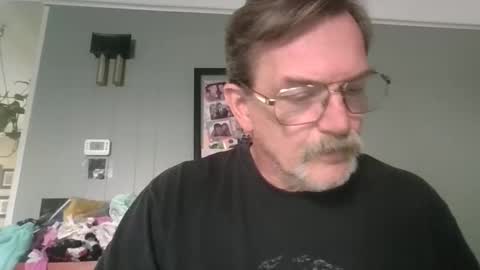 kurt3398 online show from May 4, 2026, 3:19 pm