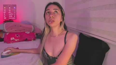 Snapshot of kxss_krawl chatting on May 15, 2026, 10:39 pm Aria Kess online show from May 15, 2026, 10:39 pm