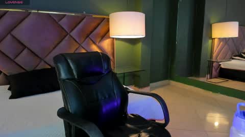 kya_wild online show from April 12, 2026, 5:01 am