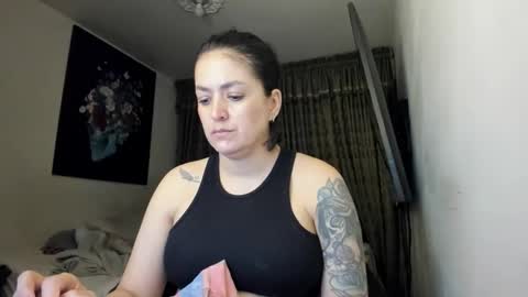 kyhara online show from February 15, 2026, 3:58 am