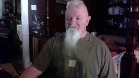 Snapshot of kyhgihntight chatting on April 27, 2026, 12:58 pm Nick Nude Celt KYHighNTight online show from April 27, 2026, 12:58 pm