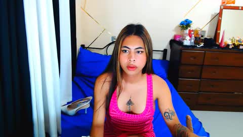 Snapshot of kylaroseee chatting on December 19, 2025, 10:33 am kylarose smith online show from December 19, 2025, 10:33 am