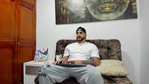 Snapshot of kylenorth_ chatting on July 19, 2026, 11:52 pm kylenorth_ online show from July 19, 2026, 11:52 pm