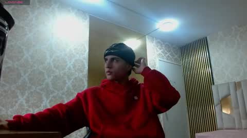 kyler_tay online show from May 27, 2026, 11:51 am