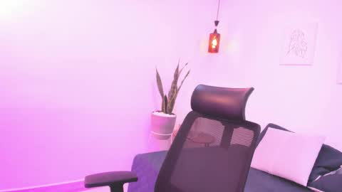 kyle online show from October 14, 2025, 3:29 am