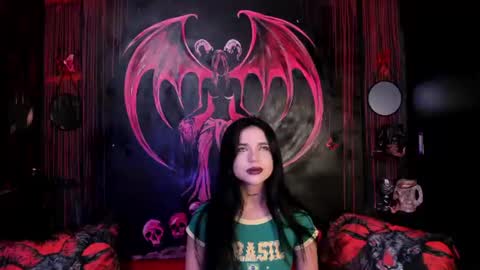 Snapshot of kylie_foxx1 chatting on August 6, 2026, 11:28 pm submissive demon Please help me to reach 500 thumbs up online show from August 6, 2026, 11:28 pm