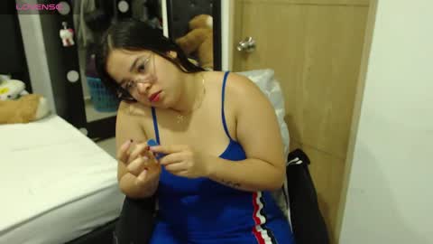 Snapshot of kylie_switch chatting on February 28, 2025, 8:28 pm Instagram Kylie switch followme buy lovense here online show from February 28, 2025, 8:28 pm
