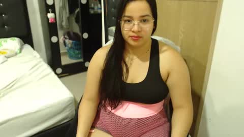Snapshot of kylie_switch chatting on March 8, 2025, 11:18 pm Instagram Kylie switch followme buy lovense here online show from March 8, 2025, 11:18 pm