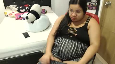 Snapshot of kylie_switch chatting on November 20, 2025, 1:28 am Instagram Kylie switch followme buy lovense here online show from November 20, 2025, 1:28 am