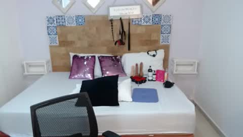 Melissa online show from November 23, 2025, 10:26 am