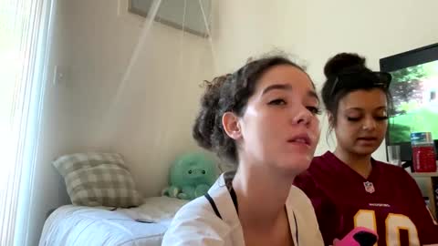 Kylie online show from September 11, 2025, 2:28 pm