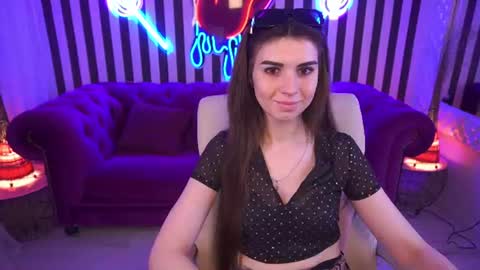 Nicole online show from July 25, 2026, 6:55 am