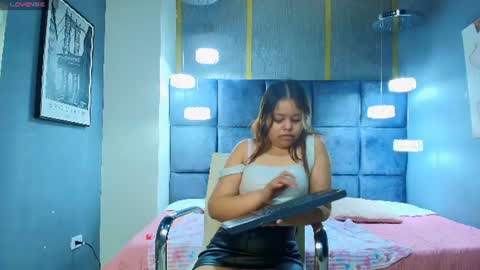 kyliesweett online show from July 21, 2026, 12:29 pm