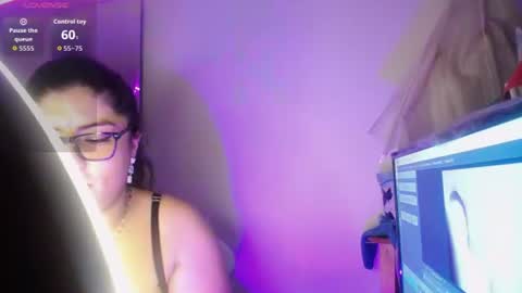 kylievoosx online show from June 8, 2026, 9:59 pm