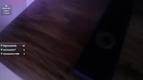 kylievoosx online show from July 14, 2026, 2:05 am