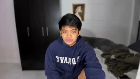 kyll_collins online show from December 9, 2024, 7:17 am