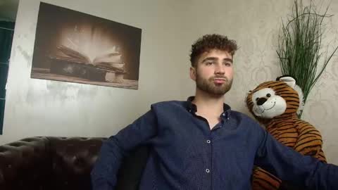 KyloEast online show from May 7, 2026, 4:51 am