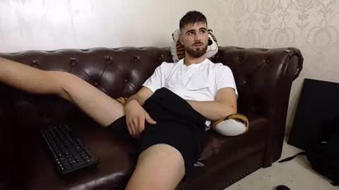 KyloEast online show from July 28, 2026, 12:48 pm