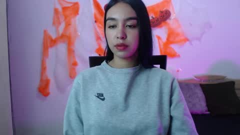 Snapshot of kyra_fox_ chatting on October 23, 2025, 12:48 pm Kyra online show from October 23, 2025, 12:48 pm