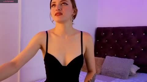 kyra_honey online show from May 6, 2026, 9:09 pm