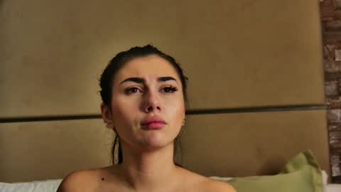 Snapshot of kyrahill_ chatting on January 11, 2025, 1:27 am Kyra online show from January 11, 2025, 1:27 am