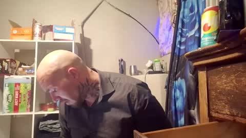 kyrowho online show from November 15, 2025, 11:29 am