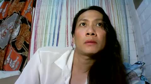 kyutshyne online show from January 28, 2025, 5:32 am