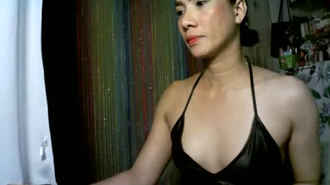 kyutshyne online show from February 24, 2025, 7:19 pm