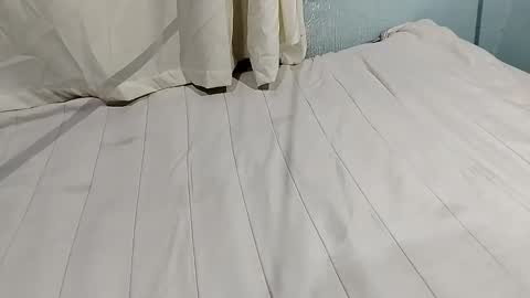 l0c0fundias online show from September 19, 2025, 6:04 am