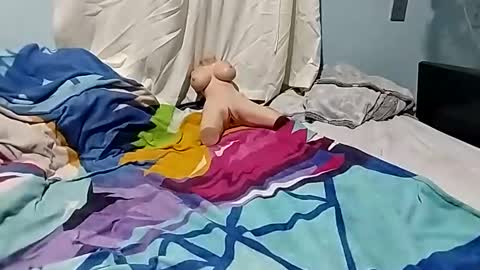 l0c0fundias online show from September 23, 2025, 7:55 am