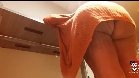 I am everything. Your highness queen deity goddess mistress god daddy mommy boss master.  you will address me as such. online show from September 21, 2025, 8:05 am