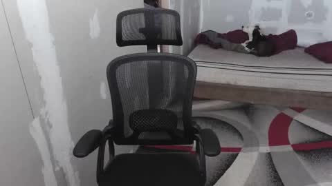 Snapshot of l1v1nth3dr3am chatting on September 15, 2025, 12:21 am l1v1nth3dr3am online show from September 15, 2025, 12:21 am