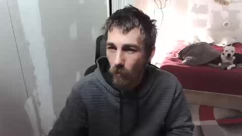 Snapshot of l1v1nth3dr3am chatting on October 12, 2025, 2:32 am l1v1nth3dr3am online show from October 12, 2025, 2:32 am