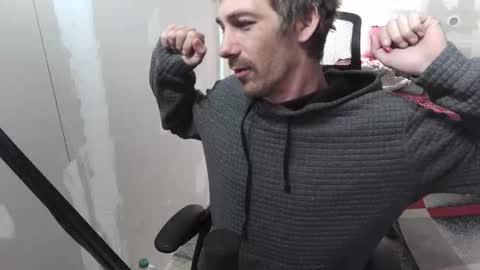 Snapshot of l1v1nth3dr3am chatting on October 24, 2025, 1:51 pm l1v1nth3dr3am online show from October 24, 2025, 1:51 pm