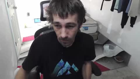 Snapshot of l1v1nth3dr3am chatting on October 26, 2025, 6:03 pm l1v1nth3dr3am online show from October 26, 2025, 6:03 pm