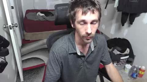 Snapshot of l1v1nth3dr3am chatting on October 29, 2025, 6:04 am l1v1nth3dr3am online show from October 29, 2025, 6:04 am