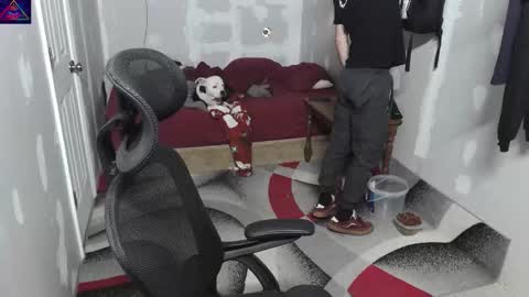 Snapshot of l1v1nth3dr3am chatting on November 2, 2025, 2:36 am l1v1nth3dr3am online show from November 2, 2025, 2:36 am