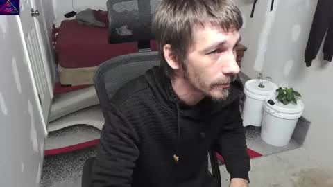 Snapshot of l1v1nth3dr3am chatting on November 4, 2025, 3:27 am l1v1nth3dr3am online show from November 4, 2025, 3:27 am