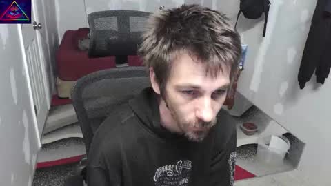 Snapshot of l1v1nth3dr3am chatting on November 7, 2025, 6:35 am l1v1nth3dr3am online show from November 7, 2025, 6:35 am