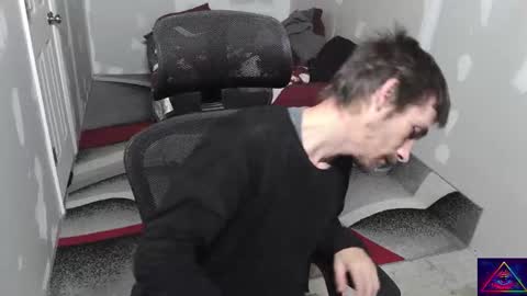 Snapshot of l1v1nth3dr3am chatting on November 12, 2025, 4:40 pm l1v1nth3dr3am online show from November 12, 2025, 4:40 pm