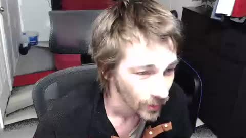 Snapshot of l1v1nth3dr3am chatting on December 20, 2025, 10:00 am l1v1nth3dr3am online show from December 20, 2025, 10:00 am