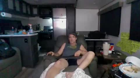 l8tniter online show from December 19, 2025, 10:11 am