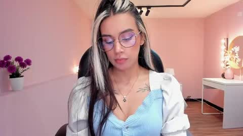 Snapshot of la_monitora chatting on May 26, 2026, 11:39 am T A T I A N A online show from May 26, 2026, 11:39 am