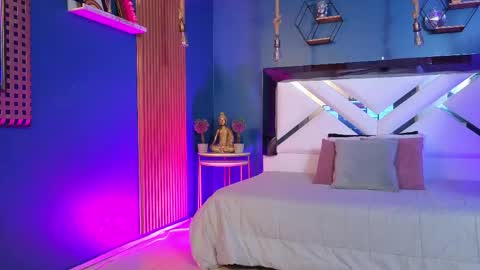 Snapshot of laady_brownn chatting on May 2, 2026, 11:04 am Cris online show from May 2, 2026, 11:04 am