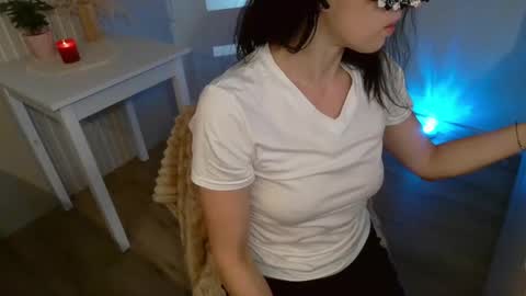 Lady Pearl online show from May 22, 2026, 7:48 am