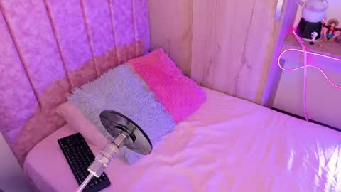 lana  foxx Model  independient online show from July 12, 2026, 10:34 pm