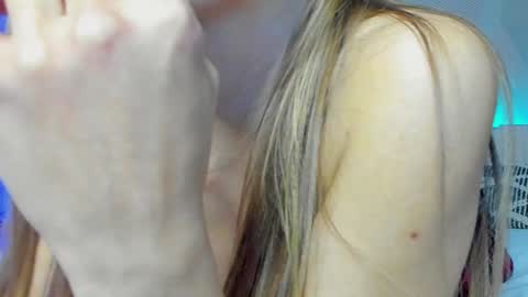 Snapshot of laangelsa chatting on January 5, 2025, 3:34 pm LaAngel online show from January 5, 2025, 3:34 pm