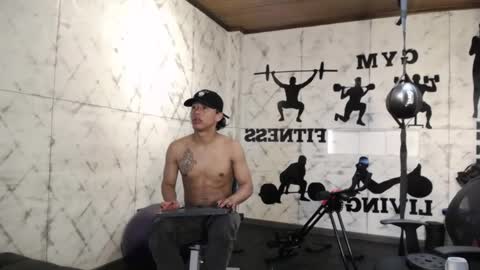 labrinthteasing online show from November 12, 2025, 3:12 pm