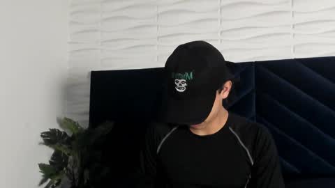 Snapshot of labrinthteasing chatting on January 18, 2026, 1:37 pm labrinthteasing online show from January 18, 2026, 1:37 pm